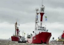 lighthouse ships ELBE 1 BJ 1948 DFPB FS BORKUMRIFF DPBI 1954 inbound Emden with GRUNO tugs 6BFT