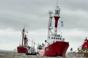 lighthouse ships ELBE 1 BJ 1948 DFPB FS BORKUMRIFF DPBI 1954 inbound Emden with GRUNO tugs 6BFT
