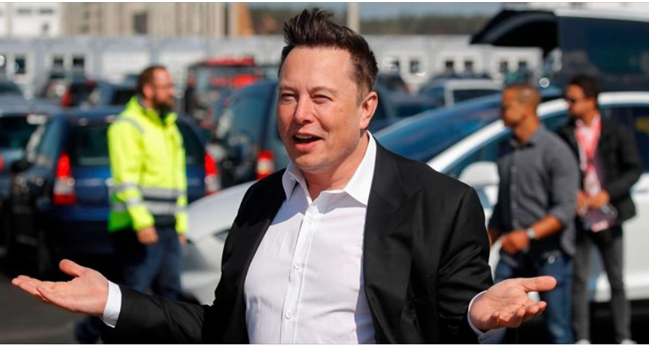 Tesla-Chef Elon Musk legt sic...