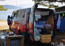 Camper Ausbau – Jutestoff statt schwerer Bretter als Verkleidung