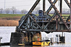Friesenbrücke in Weener fertig zum Abbruch