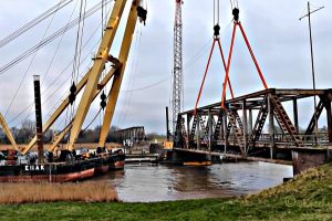Friesenbrücke Weener Problem Abbruch Versuch 700t craneship ENAK dismantle attempt railroad bridge