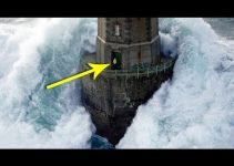 Der Moment, als eine 30 Meter hohe WELLE den LEUCHTTURM traf!